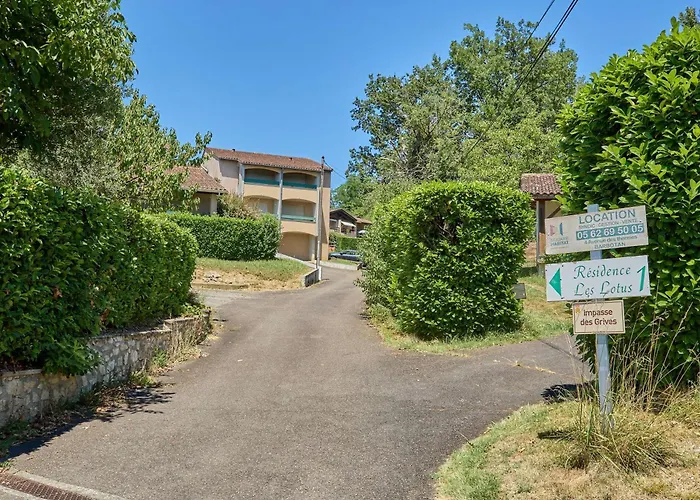 T2 Calme Proche Thermes Avec Wifi Et Parking, Animaux Admis - Fr-1-841-56 ברבוטן-לה-באינס